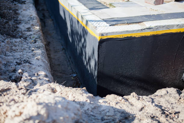 Professional Crawl Space Encapsulation technician working in Point of Rocks, MD